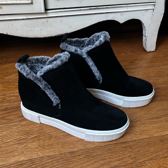 Dolce Vita Fuzzy Ankle Boot Sneakers - Picture 2 of 6